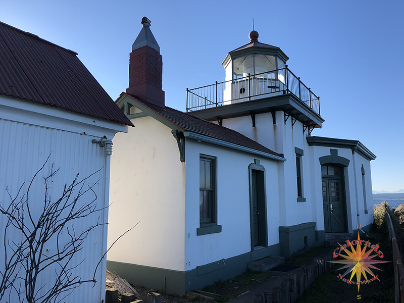 Slowing working my way around the lighthouse in Discovery Park